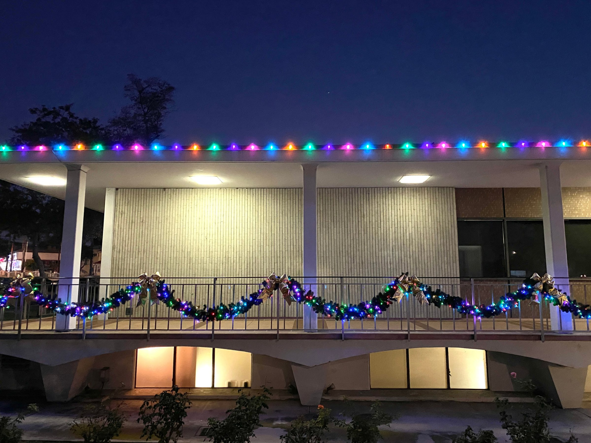 Office campus — RGB roofline & garland